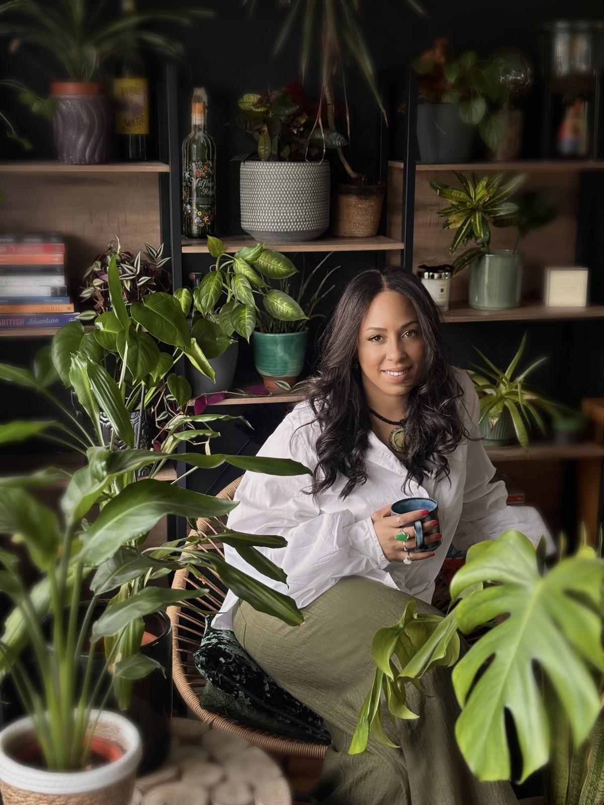 Chloe, The Debrief Midwife